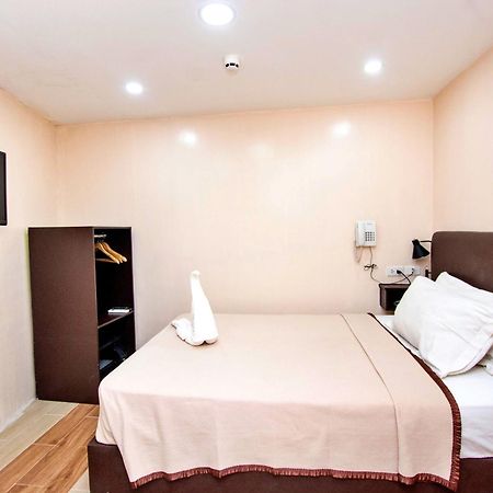 Emerald Island Hotel Balabag  Bagian luar foto