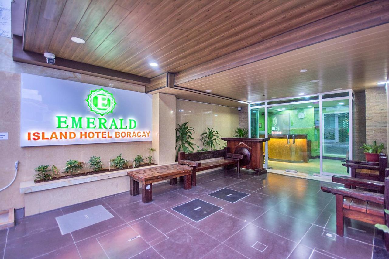 Emerald Island Hotel Balabag  Bagian luar foto
